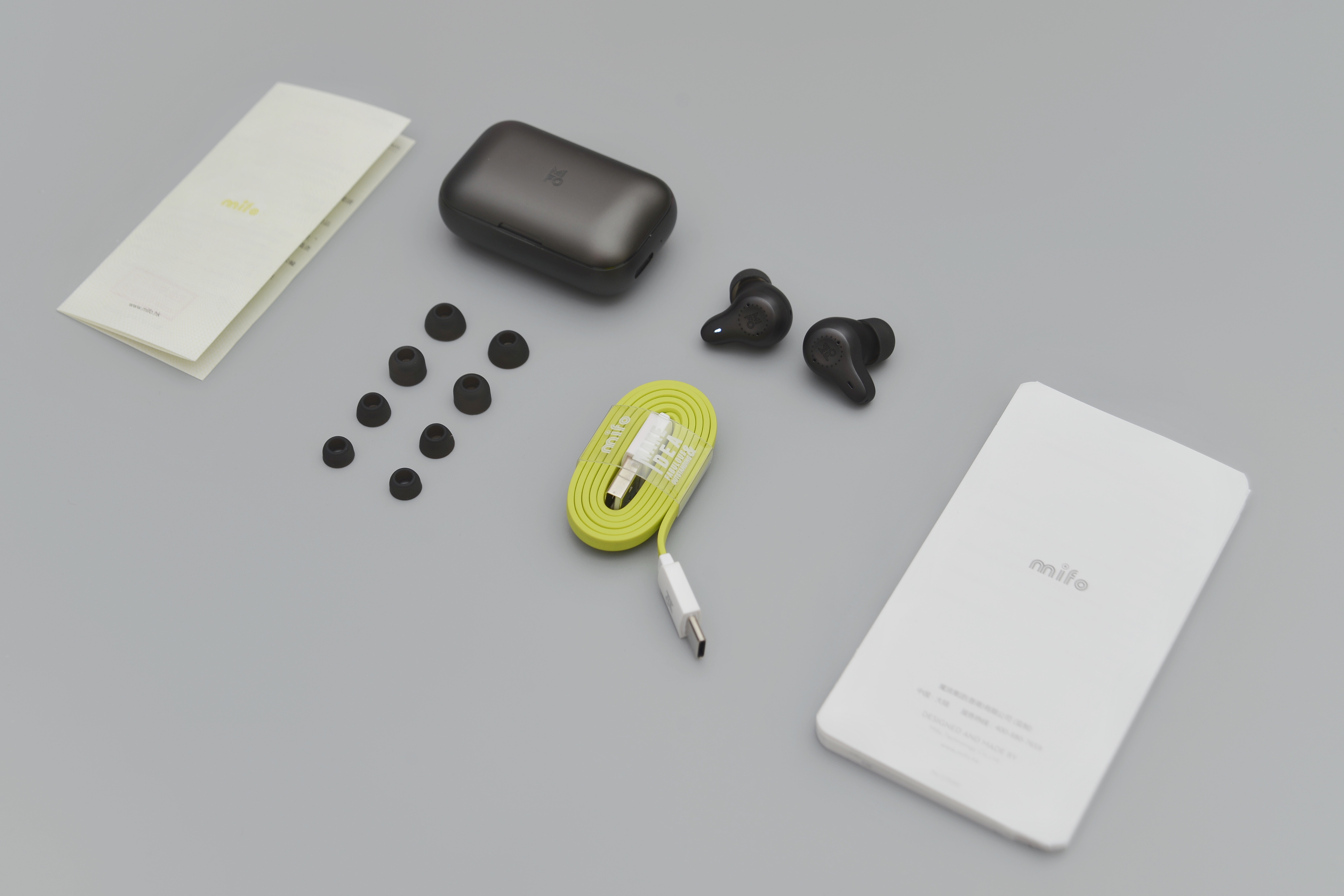 抗30km/h风噪是亮点，日常使用无压力。体验mifoO7蓝牙耳机