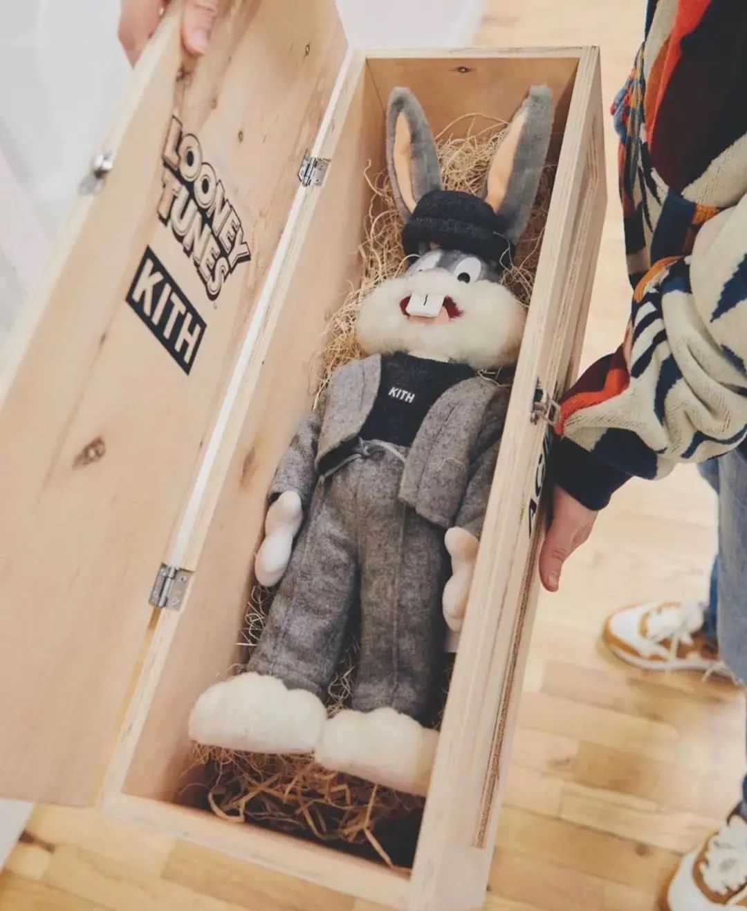 匡威allstar兔八哥联名,匡威红色兔八哥联名