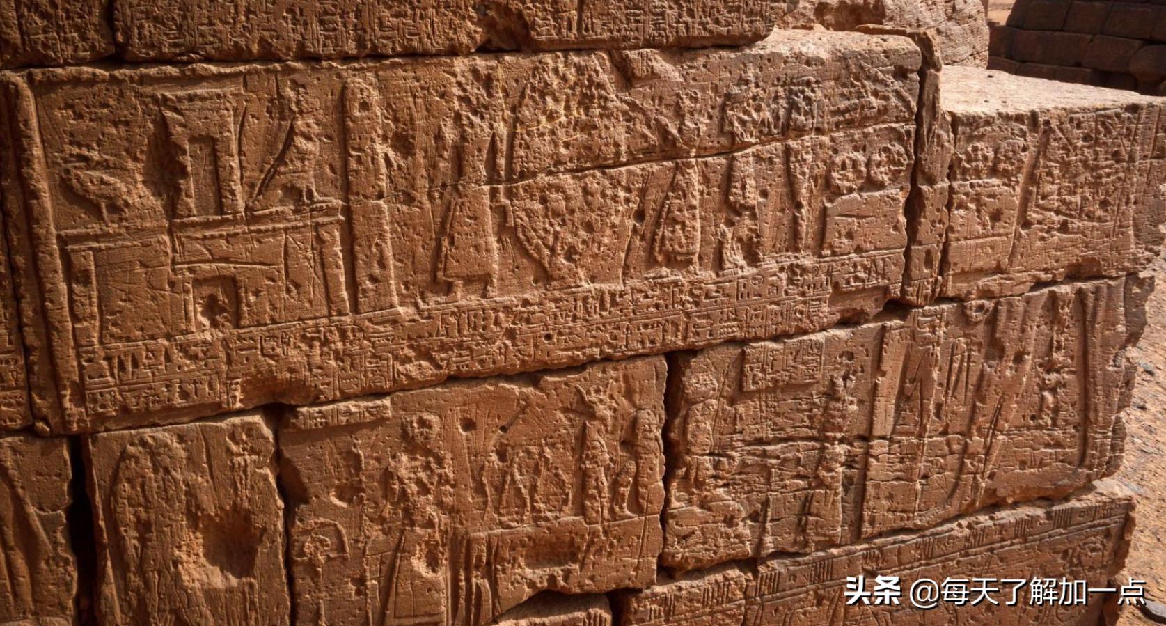 探秘古埃及神秘的金字塔建筑,考古学家发现金字塔遗迹