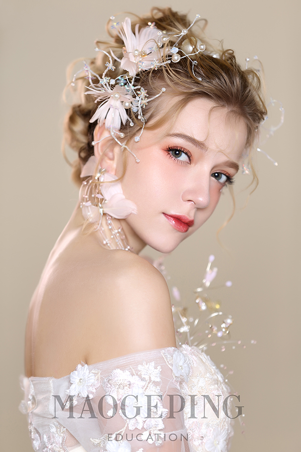 新娘妆培训一般学费多少,学新娘妆培训需要多久