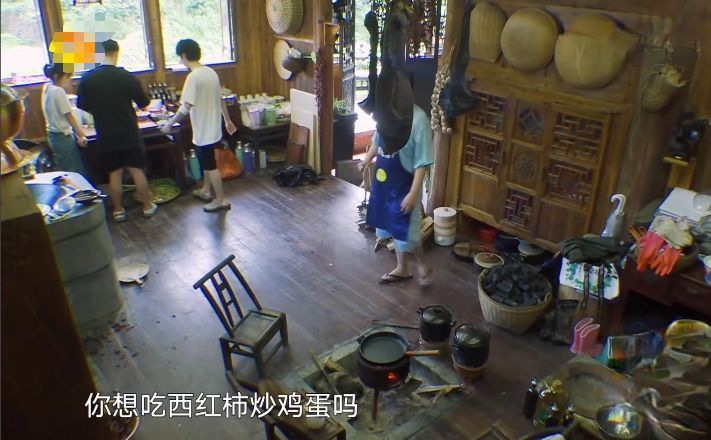 彭昱畅陈赫邓超吃花生,快乐大本营陈赫拿鸡肝