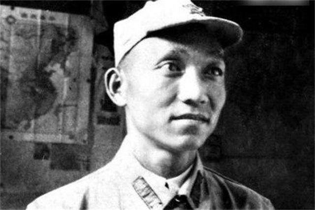 新中国首位被害的高级干部，曾任主席秘书，儿子儿媳是将军