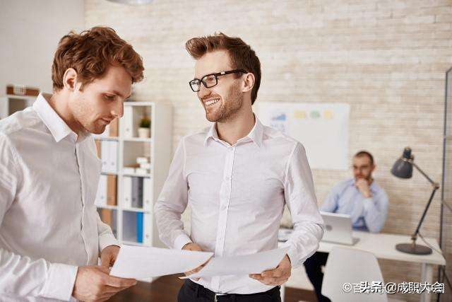 聪明人在工作上看重的不是专业水平，也不是能力，而是个性