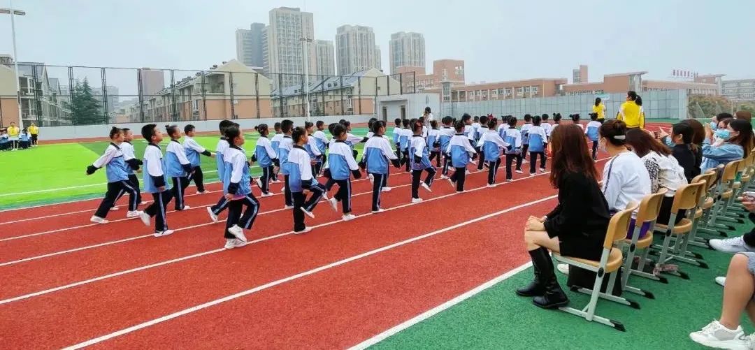 庆祝建党百年大型排舞展演西安,建党100周年校园啦啦操比赛