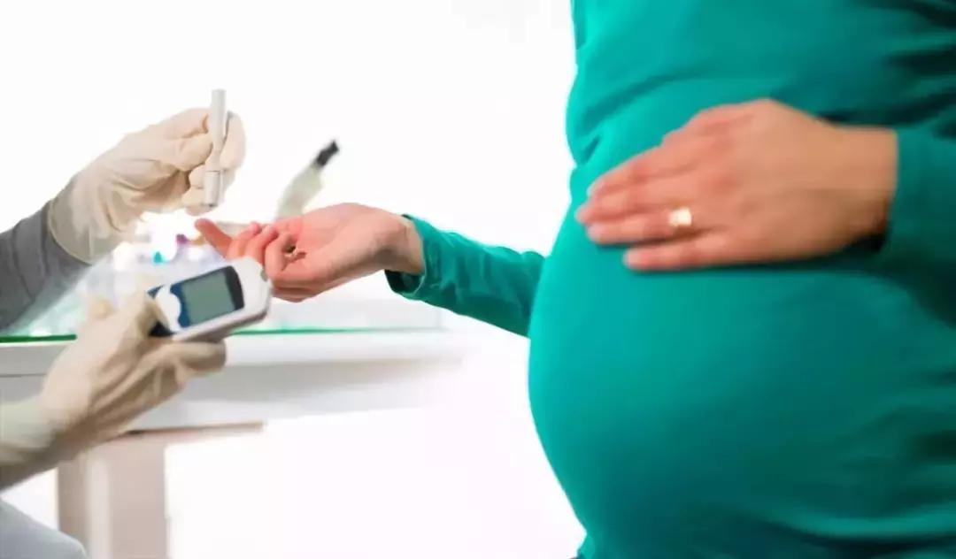 为什么孕妇间歇性孕吐,孕期为什么会导致孕吐