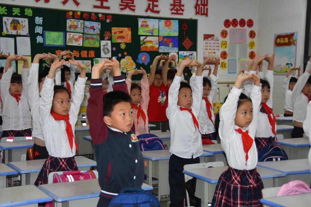 综合督导促发展砥砺奋进谱新篇——无锡市新吴区江溪小学