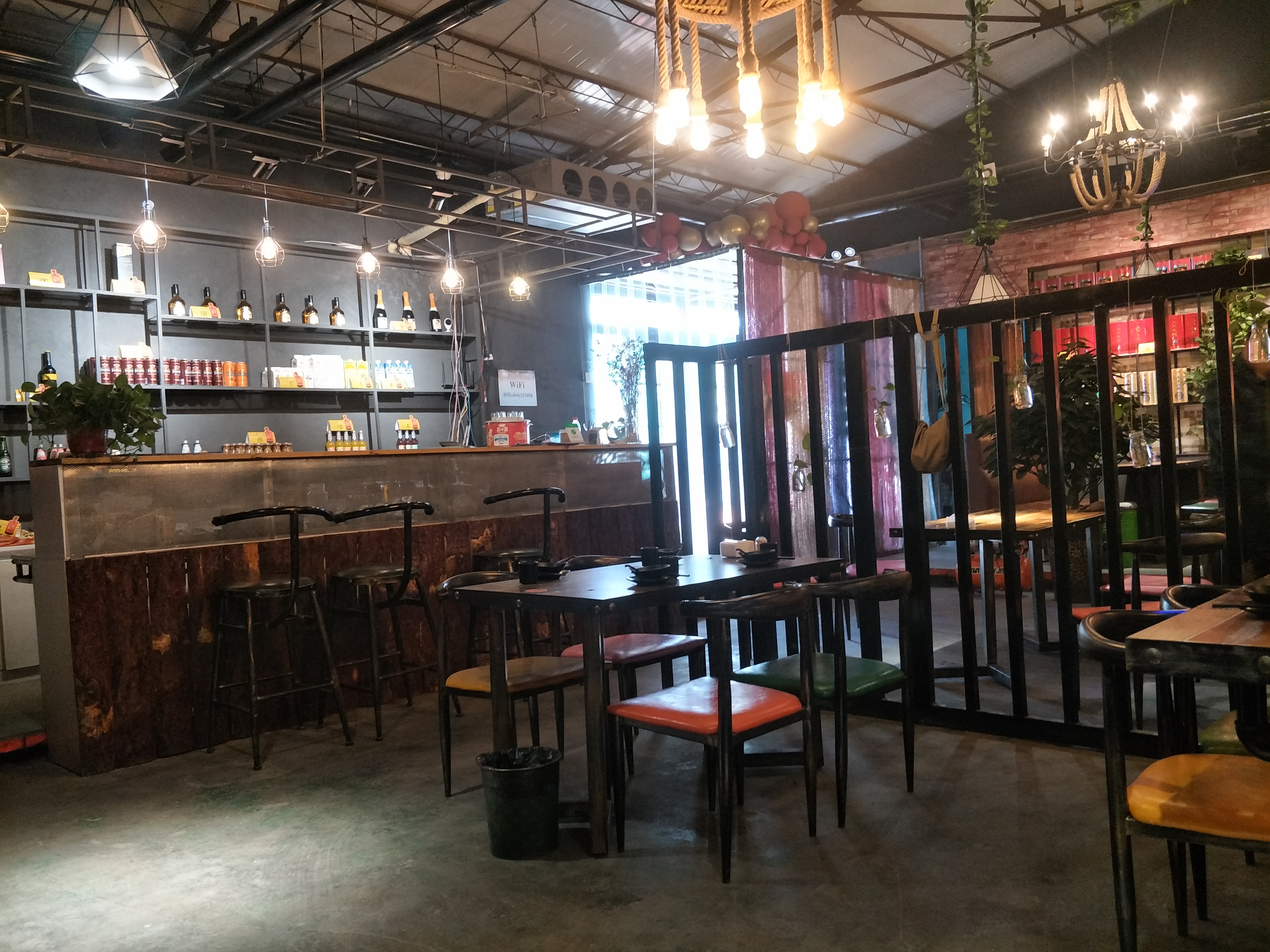 餐厅装修注意事项及费用,餐厅设计装修怎么少花钱