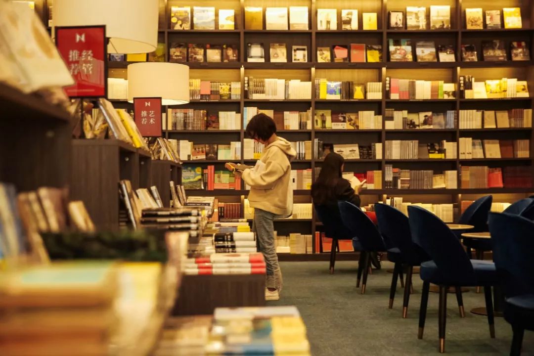 放弃一线城市年薪30万回老家,放弃30万年薪隐居深山