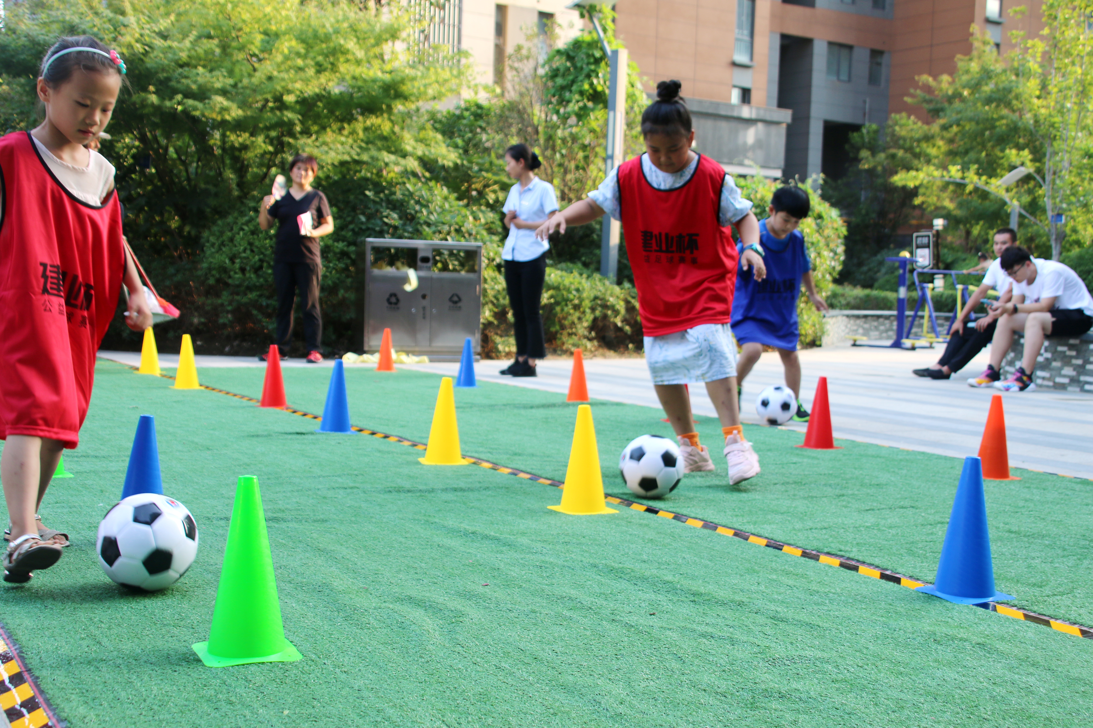 社区有爱，燃梦绿茵“建业杯”因爱而战社区足球节精彩落幕