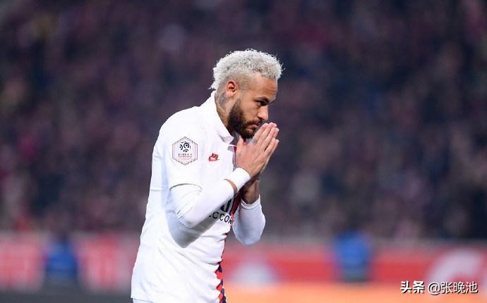 巴黎圣日耳曼比赛中场时得知科比逝世,内马尔进球后3连手势致敬