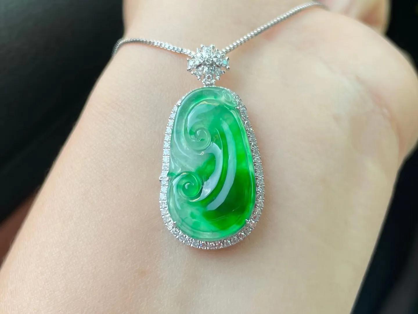 翡翠为什么不给估价,买翡翠回来讲究什么呢