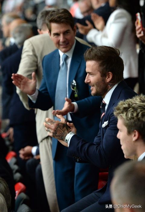 贝克汉姆现在什么发型图片,贝克汉姆和儿子的照片