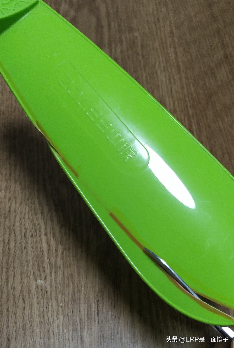 蚊帐小吊扇如何降低风速,蚊帐小风扇有噪音怎么办