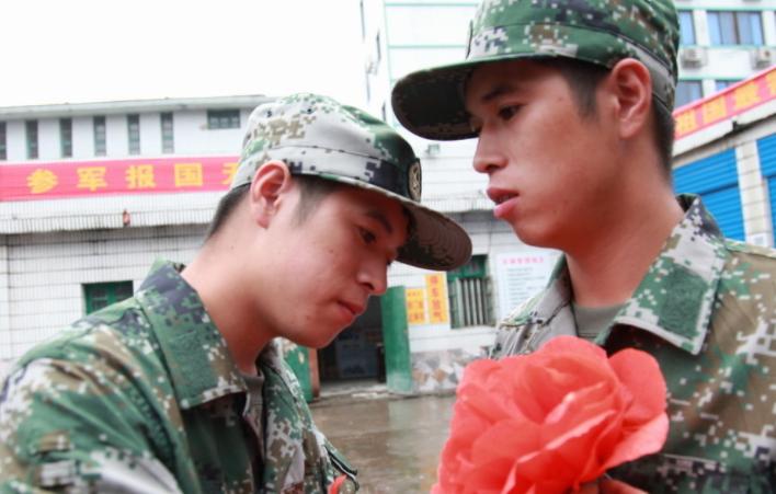 士官生本科和专科到部队有区别吗,在部队上考士官有什么好处