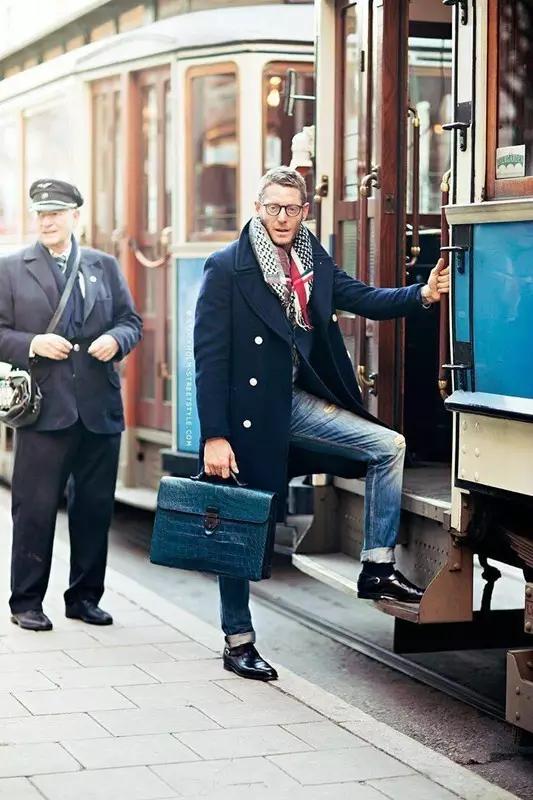 ItaliaIndependent：意大利“国民老公”喊你换眼镜啦