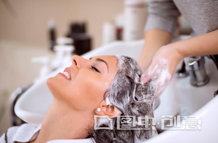 建议大家：想要保持头发浓密，养成这几个好习惯，轻松拥有乌黑密