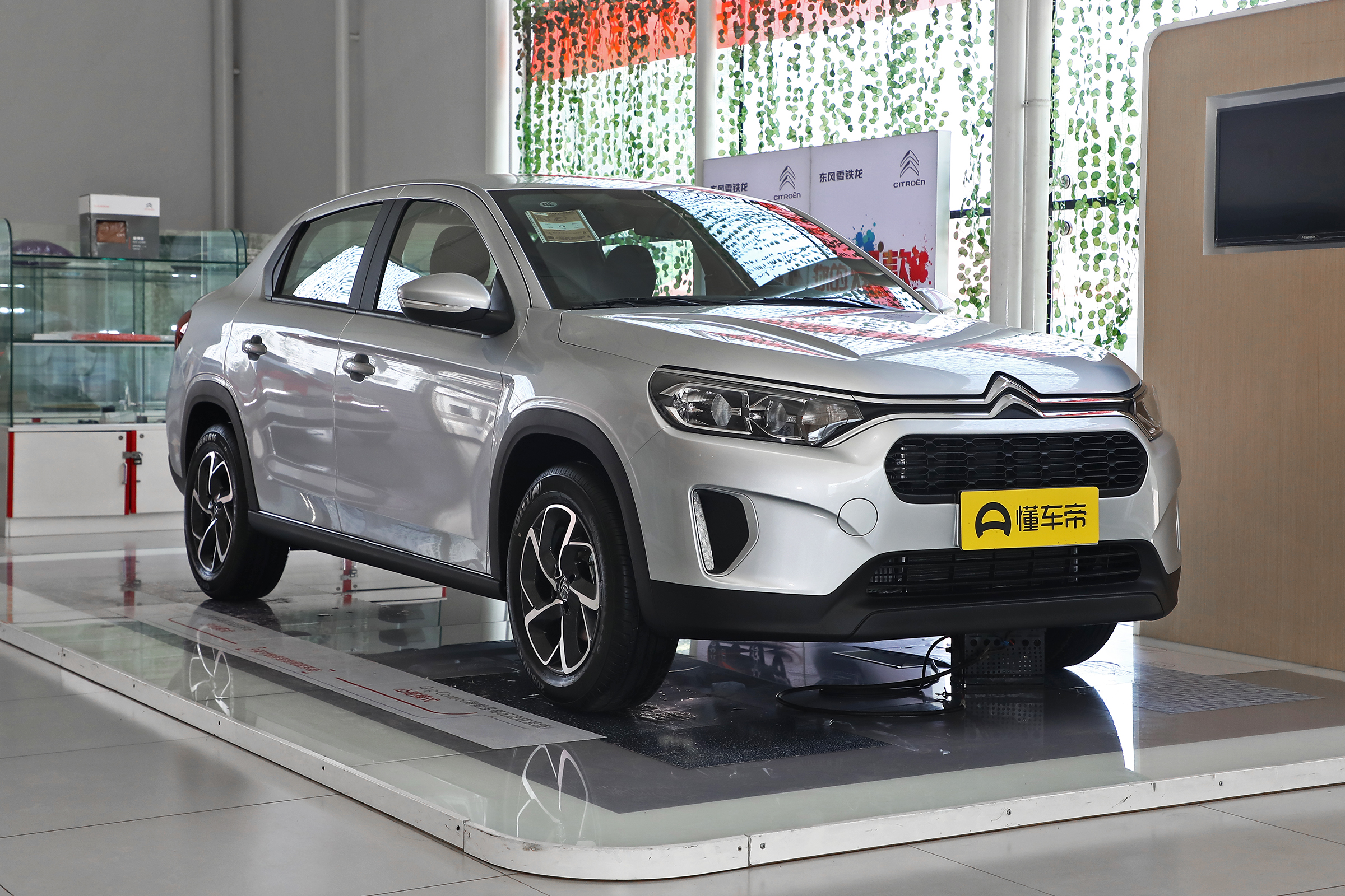 东风雪铁龙c3l试驾视频,东风雪铁龙c3l落地多少钱