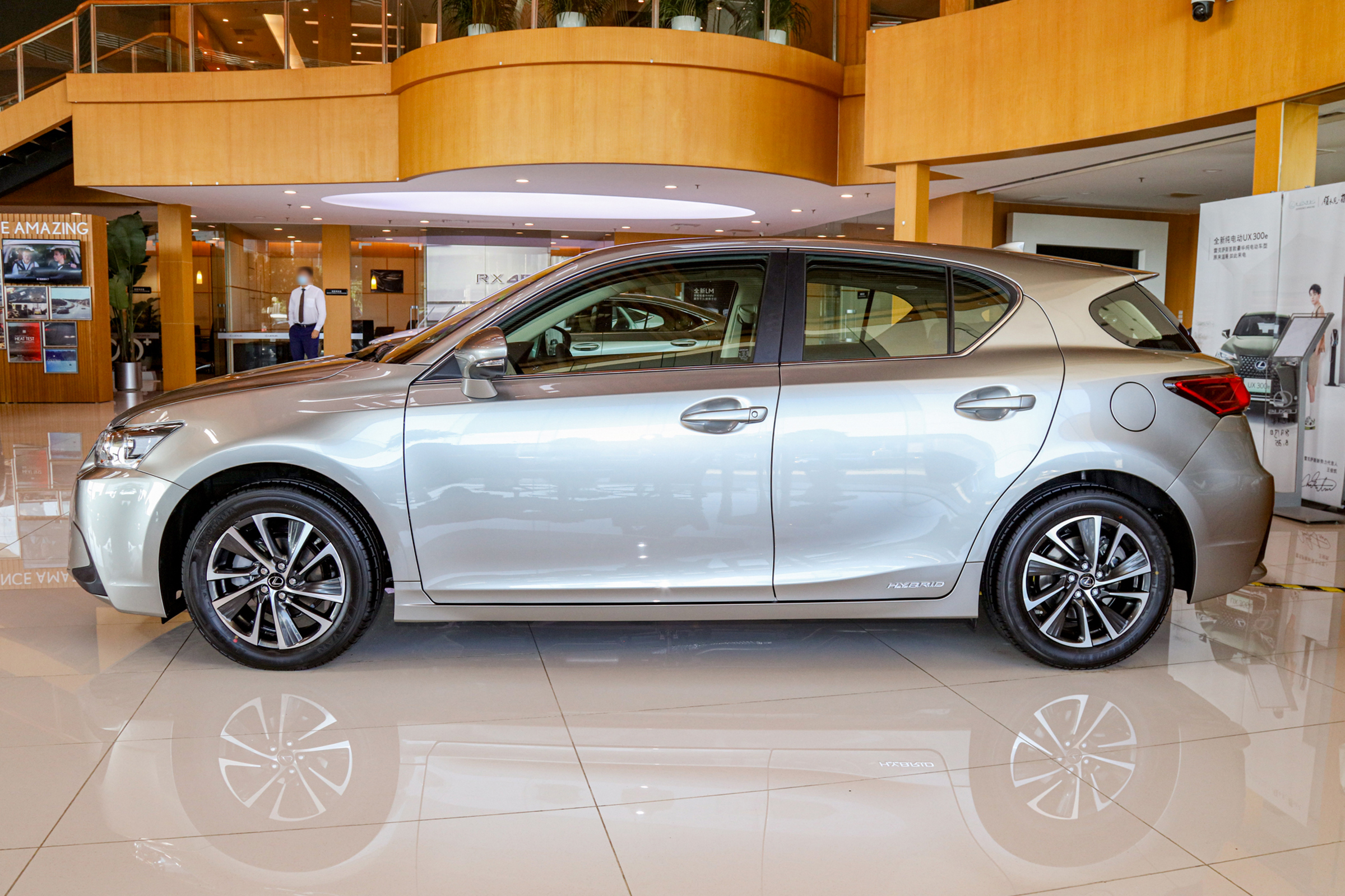 雷克萨斯ct200h油耗,百公里油耗6.26l多少钱一公里