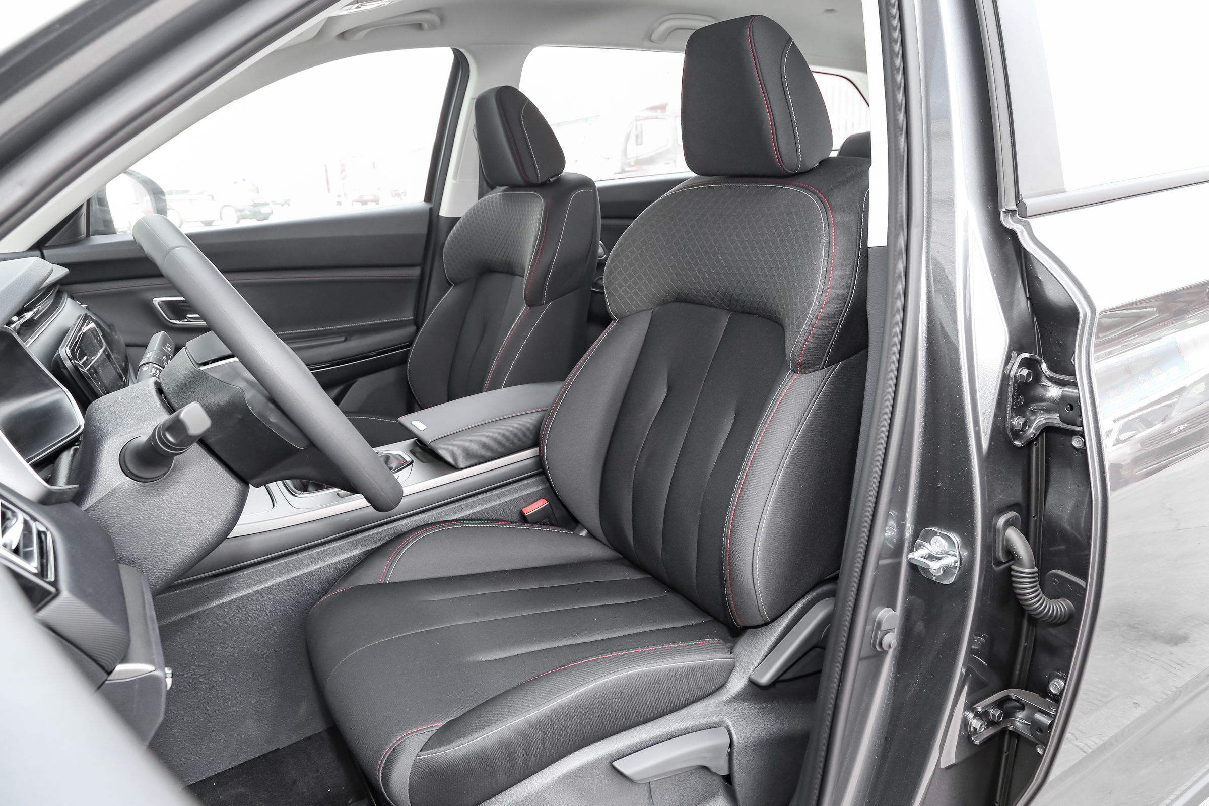 欧尚x7手动豪华测评试驾视频,长安欧尚x7plus七座动力测评