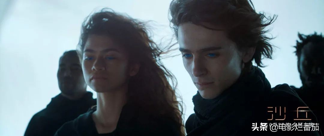 长津湖与悬崖之上哪个票房高,悬崖之上长津湖战役电影片段