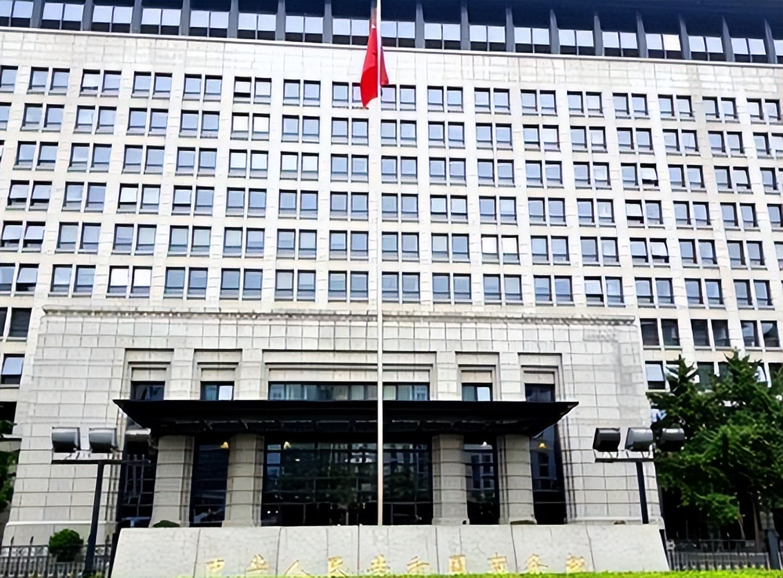 对美军火商制裁的罚款会交吗,对美军火商罚款后续制裁开始了吗