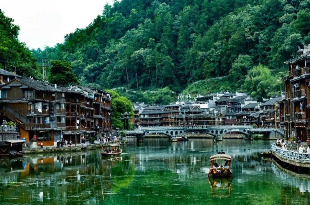 湖南人喝酱香型还是浓香型酒,茅台本地人都喝什么酒