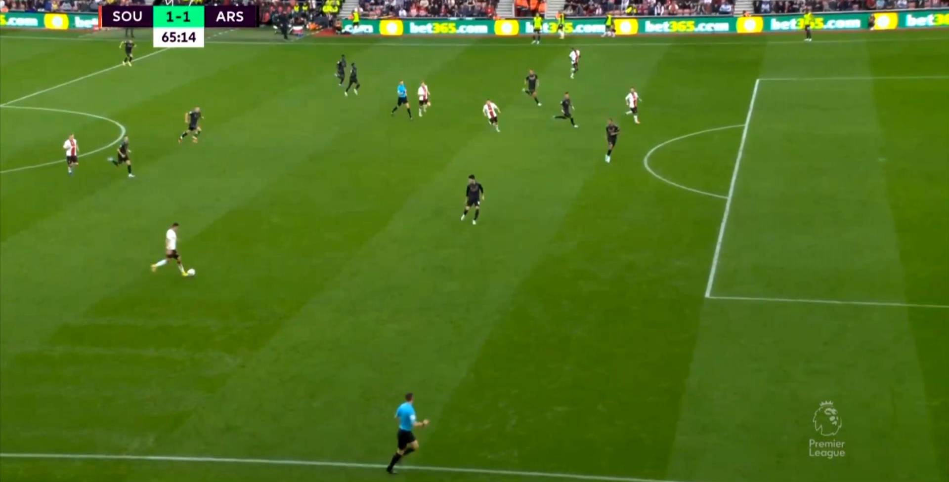 富安健洋远射破门,亚洲第一后卫富安健洋状态