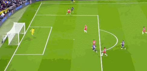 登贝莱皮克巴萨,巴萨2-1逆转皇马观众