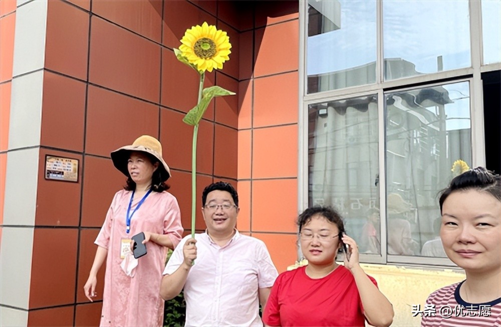 直击高考现场2018,直击高考第一现场助力高考