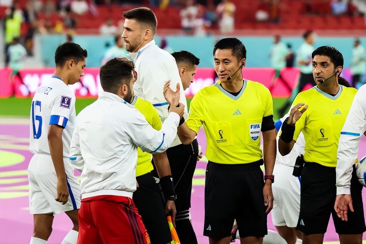 马宁执法卡塔尔世界杯篮球,马宁就未主哨世界杯道歉