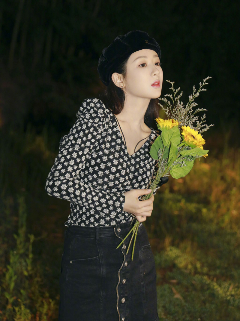 杨紫写真实力撩汉,杨紫暗黑女团风