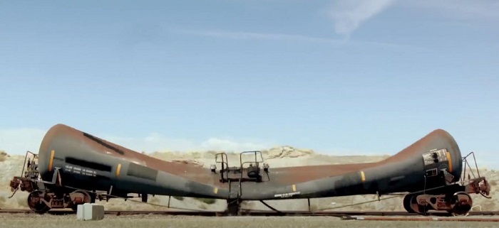 大气压为什么可能会压扁油罐车,大气压爆炸威力有多大