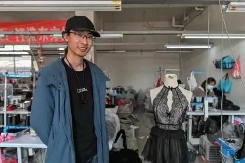 95后情侣创业用8w开线下内衣店,90后卖内衣赚3亿