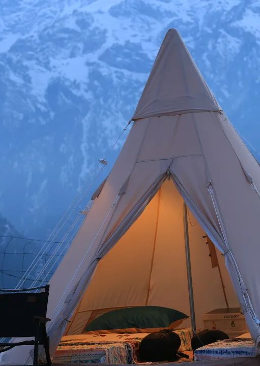 那拉提空中草原雪景照片,大草原的壮丽雪景图