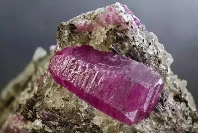 墨西哥有哪些名贵珠宝,寻宝祖母绿宝石