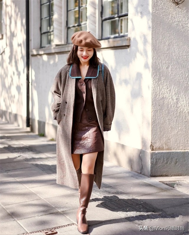 今冬火了一种靴子叫“方头靴”，脚宽腿粗的女生也能驾驭，特显瘦
