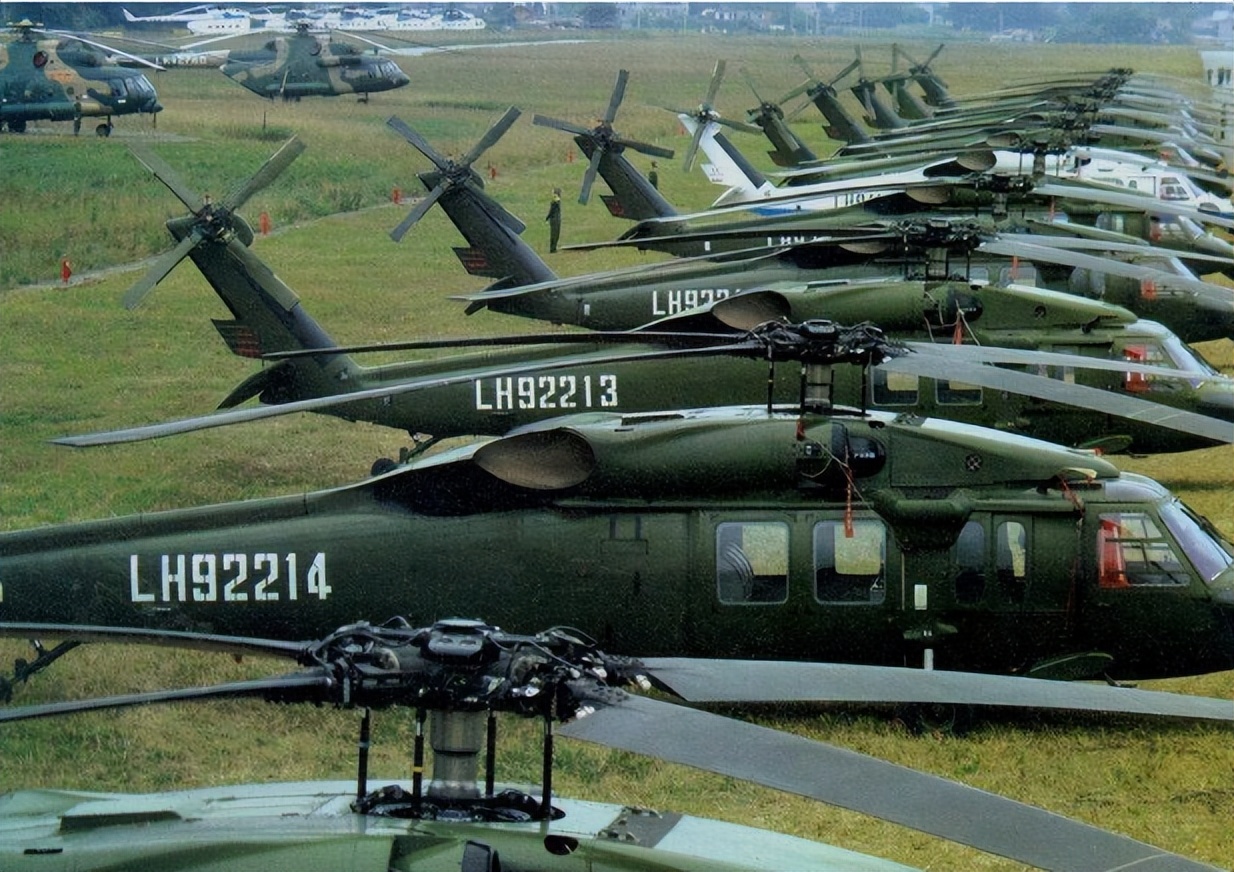 美国支奴干直升机最大起飞重量,支奴干直升机为什么难以仿制