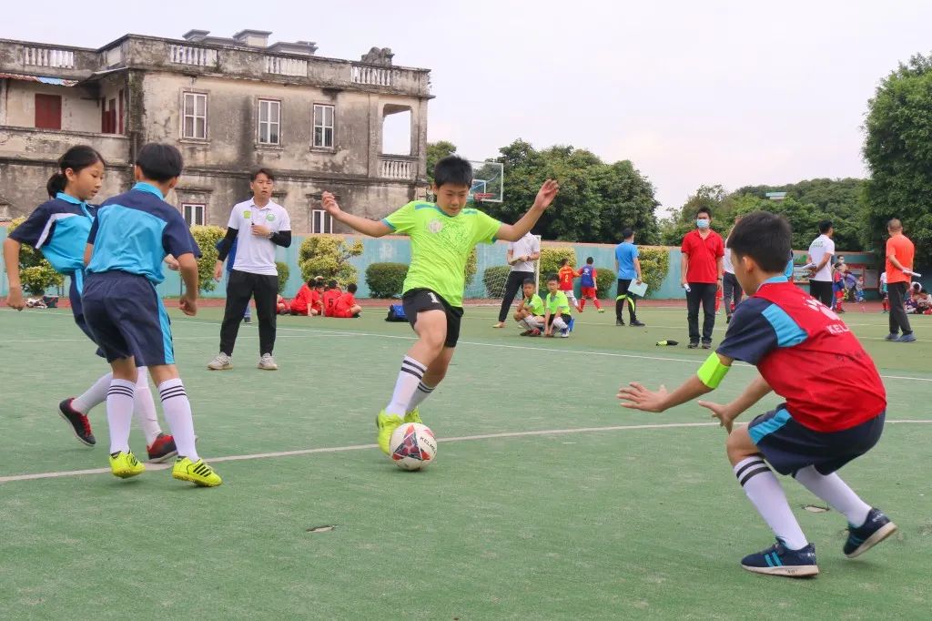 中山市校园足球联赛初中组,中山区第11小学总校直播足球比赛