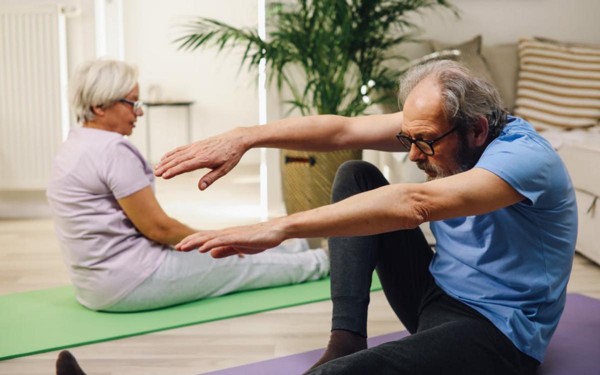 70岁老人腰椎滑脱应怎样治疗为好,老年人腰椎间盘怎么治好的