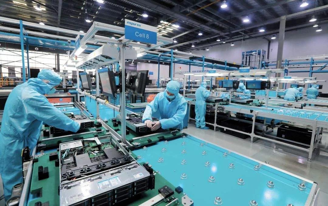 年轻人宁愿送外卖也不去工厂,专家建议年轻人少送外卖去工厂