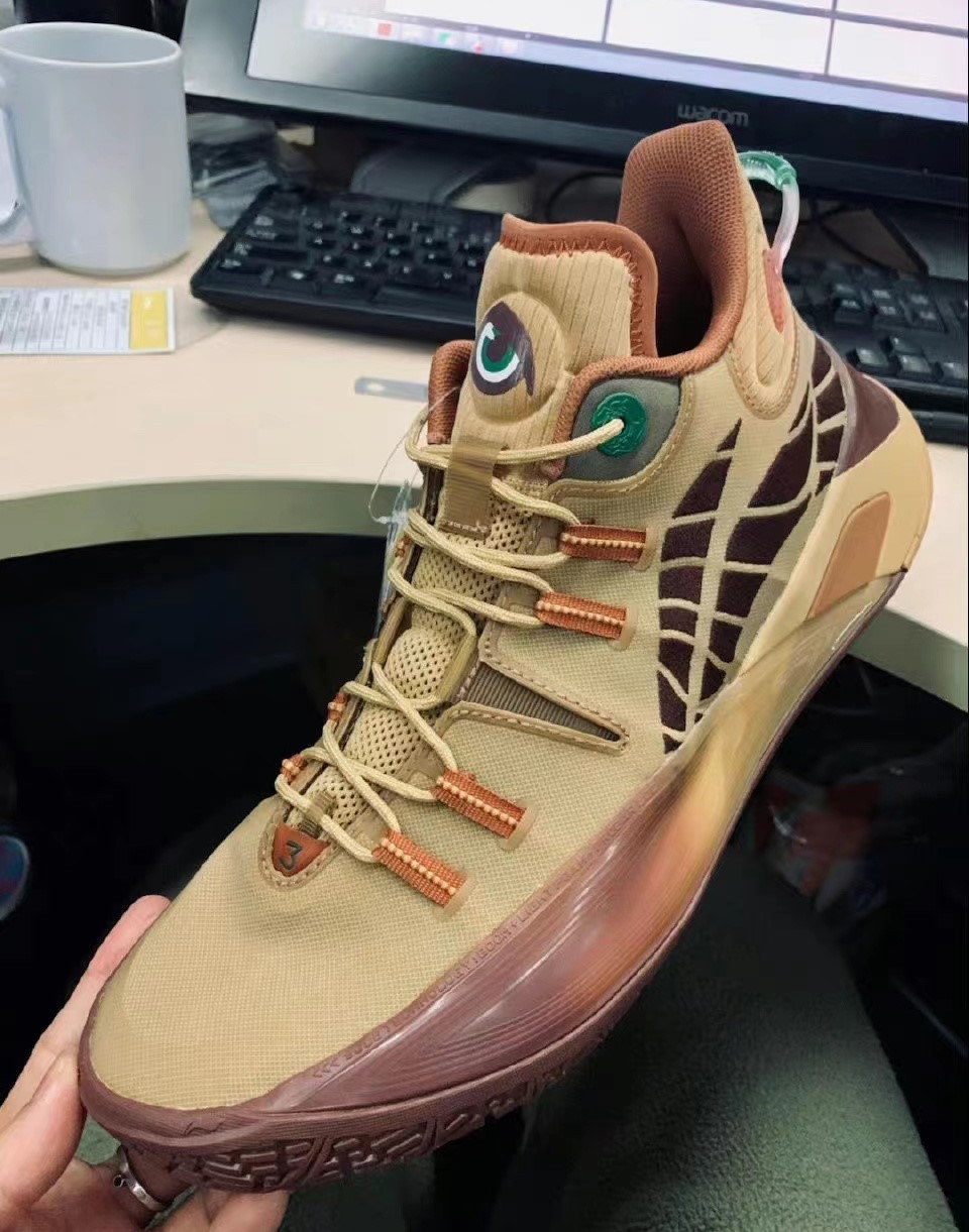 配色更新开始提速！李宁CJ2“里海大学”配色线下店抢先发售