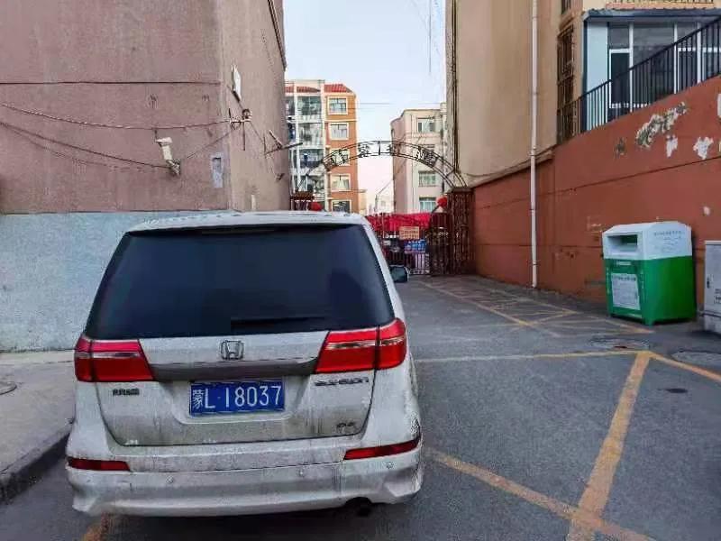 违停曝光平台,违停曝光的车辆