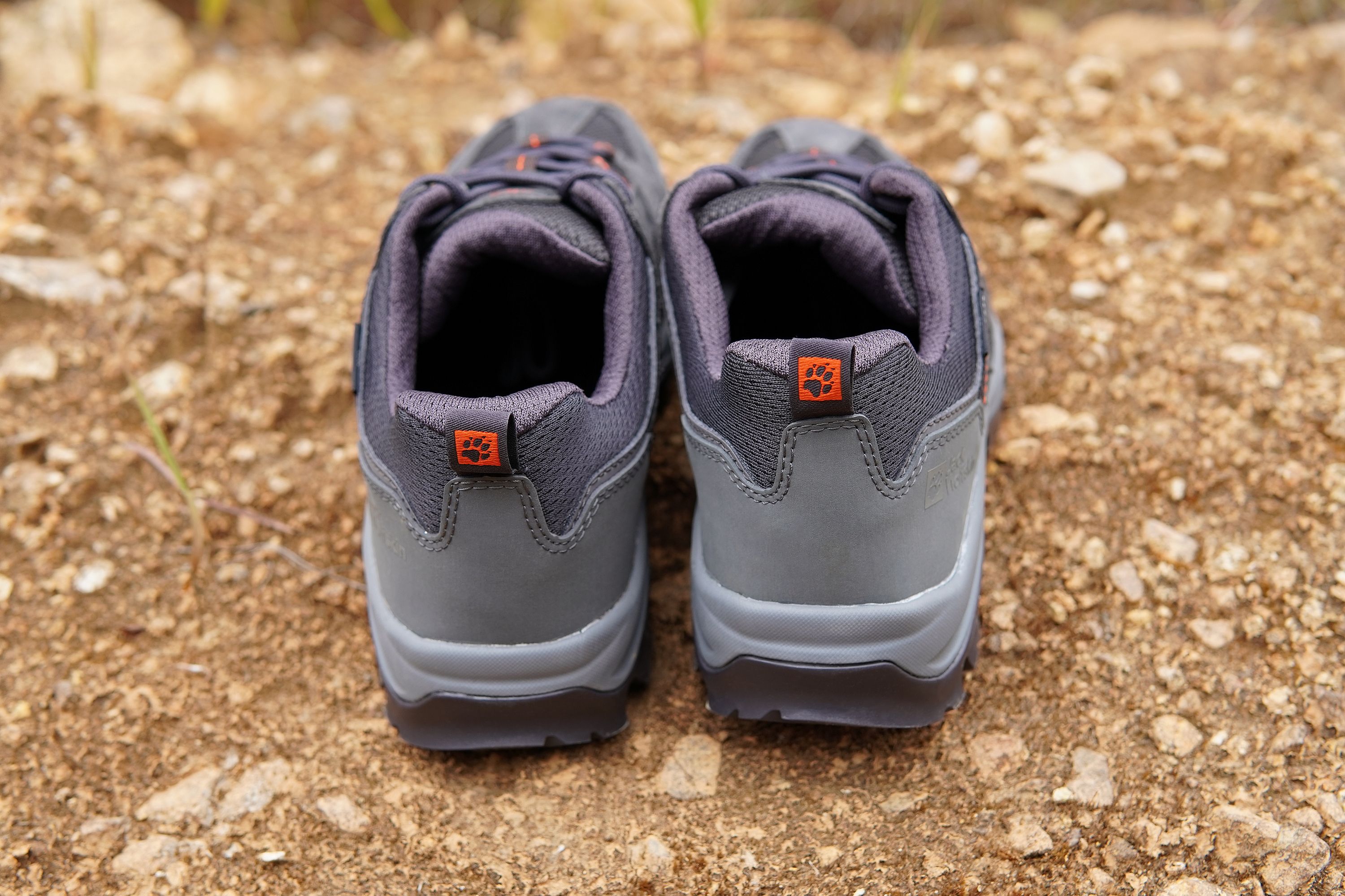 防水防油抓地力强的鞋,防水抓地性强而且轻的鞋