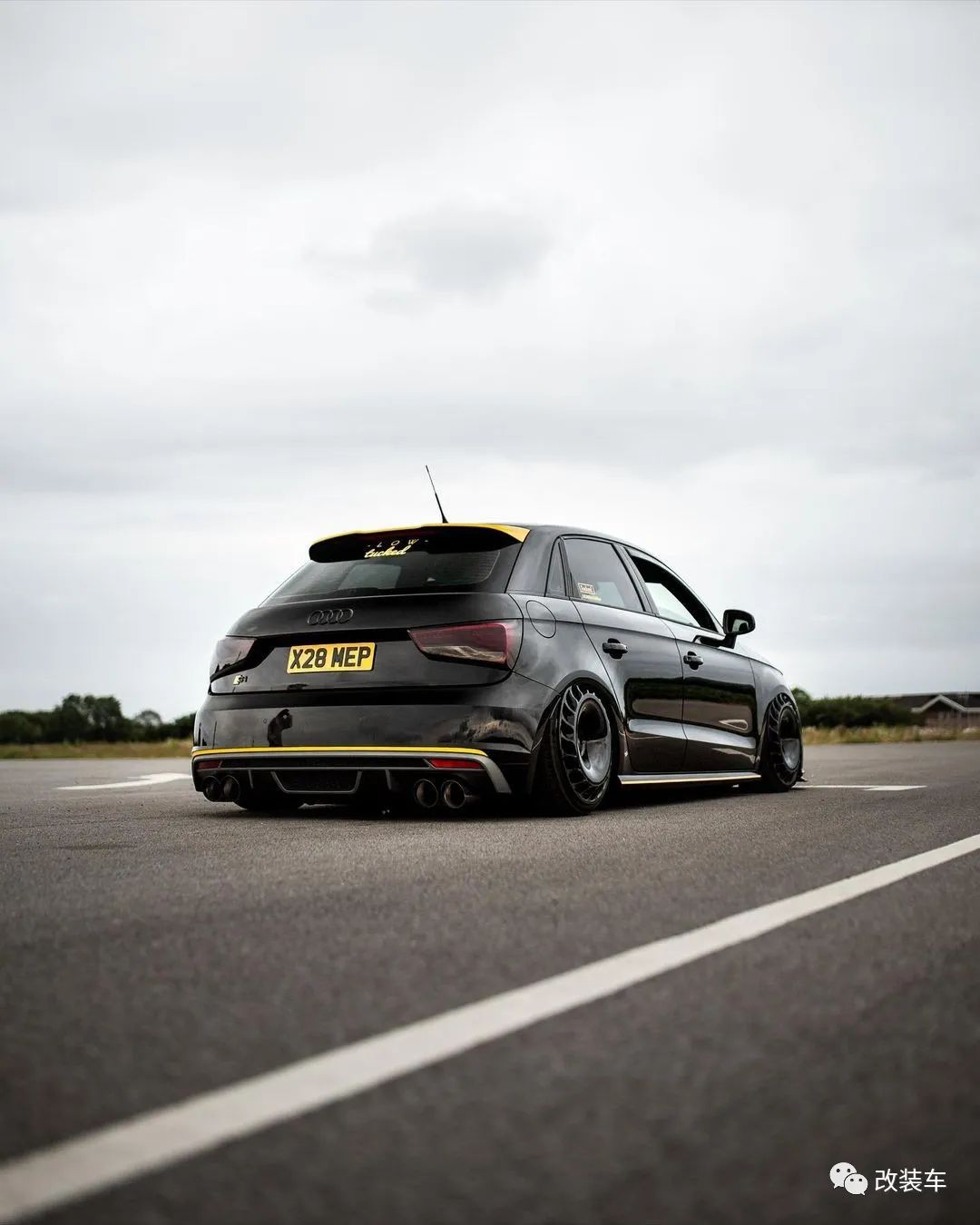 奔驰c级小姐姐改装,奔驰威霆改装小姐姐