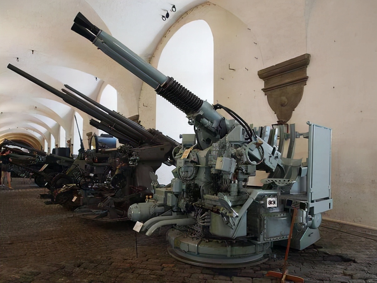 双联装博福斯40毫米防空炮,瑞典博福斯40mm防空炮