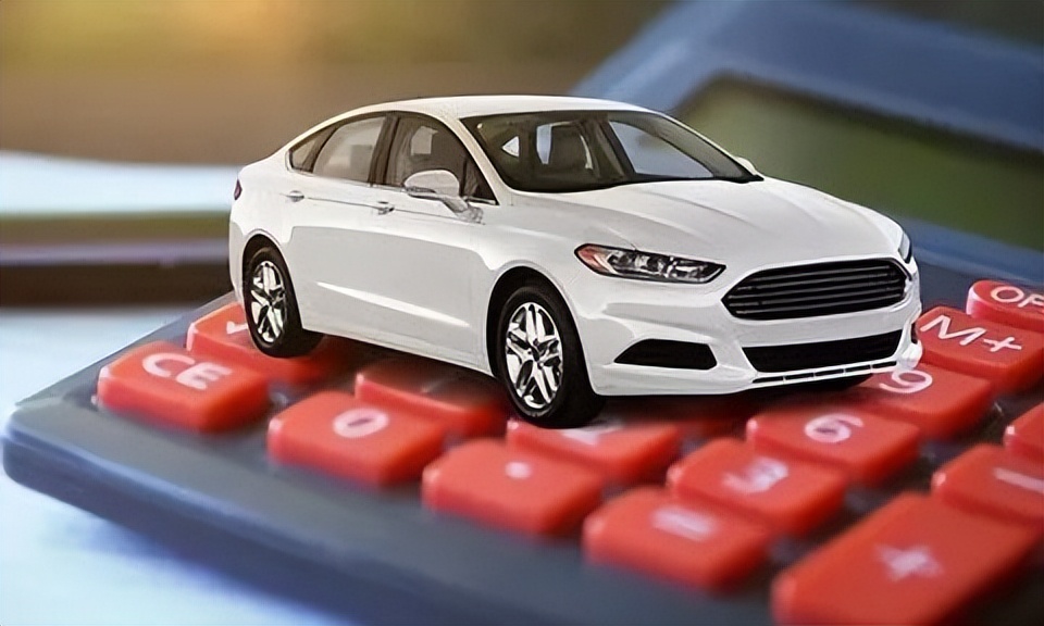 买车一般4s店加收哪些费用,4s店都用什么名目收费