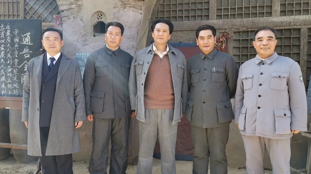 革命剧《信仰》开播，秦俊杰阚清子主演，刘劲董永演配角