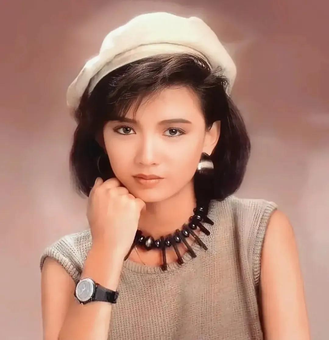 梁朝伟曾华倩靓仔,曾华倩梁朝伟年轻图片