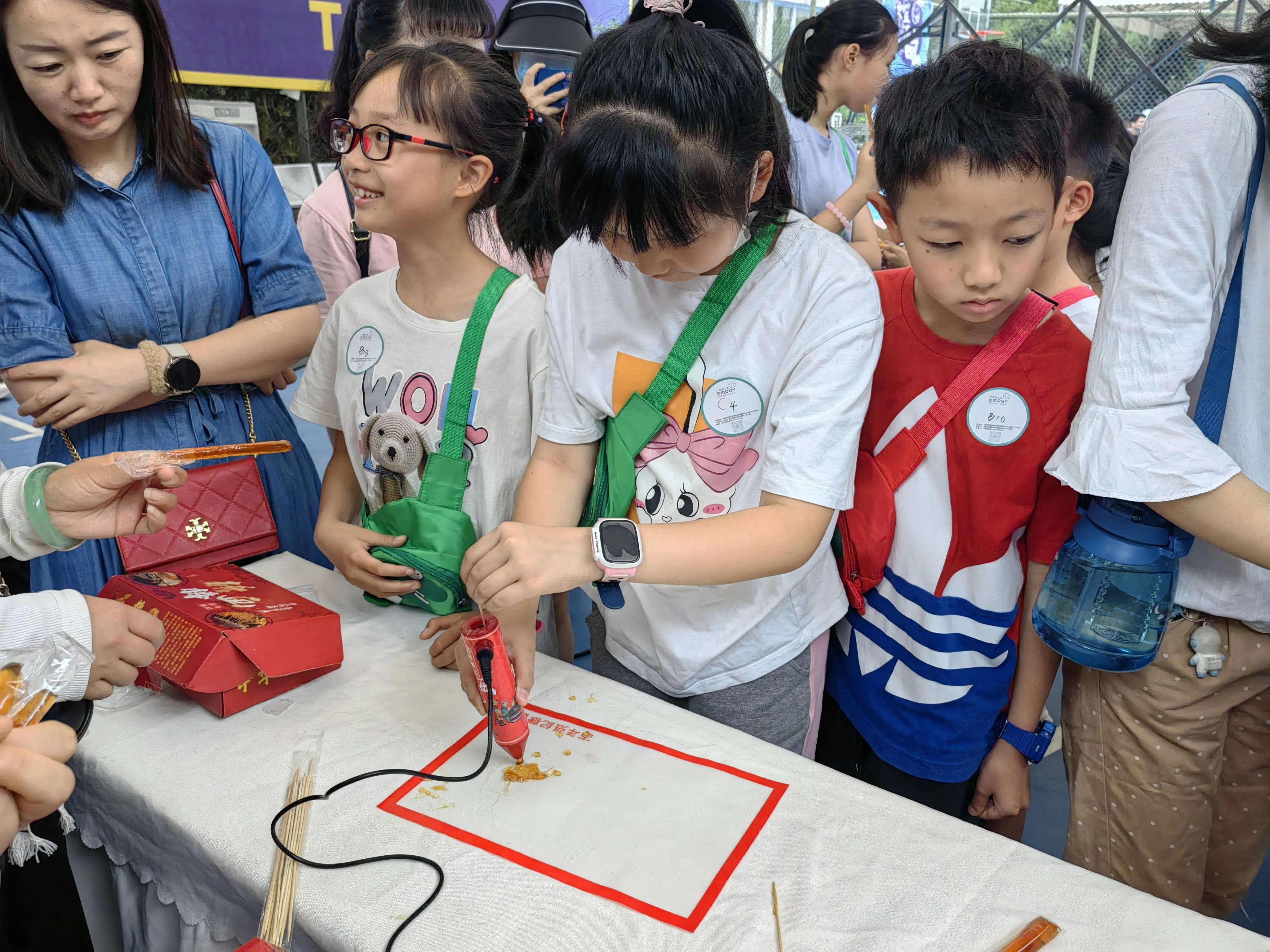 民族团结六一活动,社区六一儿童节组织运动会