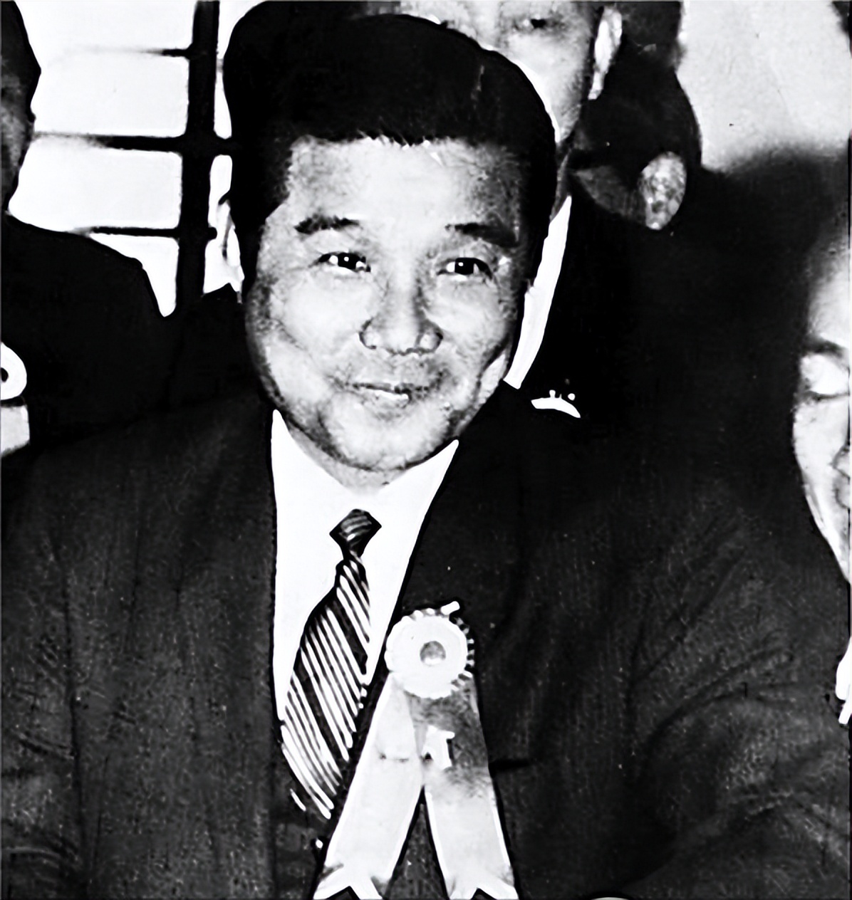 为什么香港有那么多黑帮？1997年香港回归，黑帮到底去哪了？